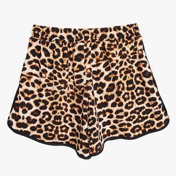 Women’s Cheetah Leopard Animal Print Shorts - Picture 2 of 9